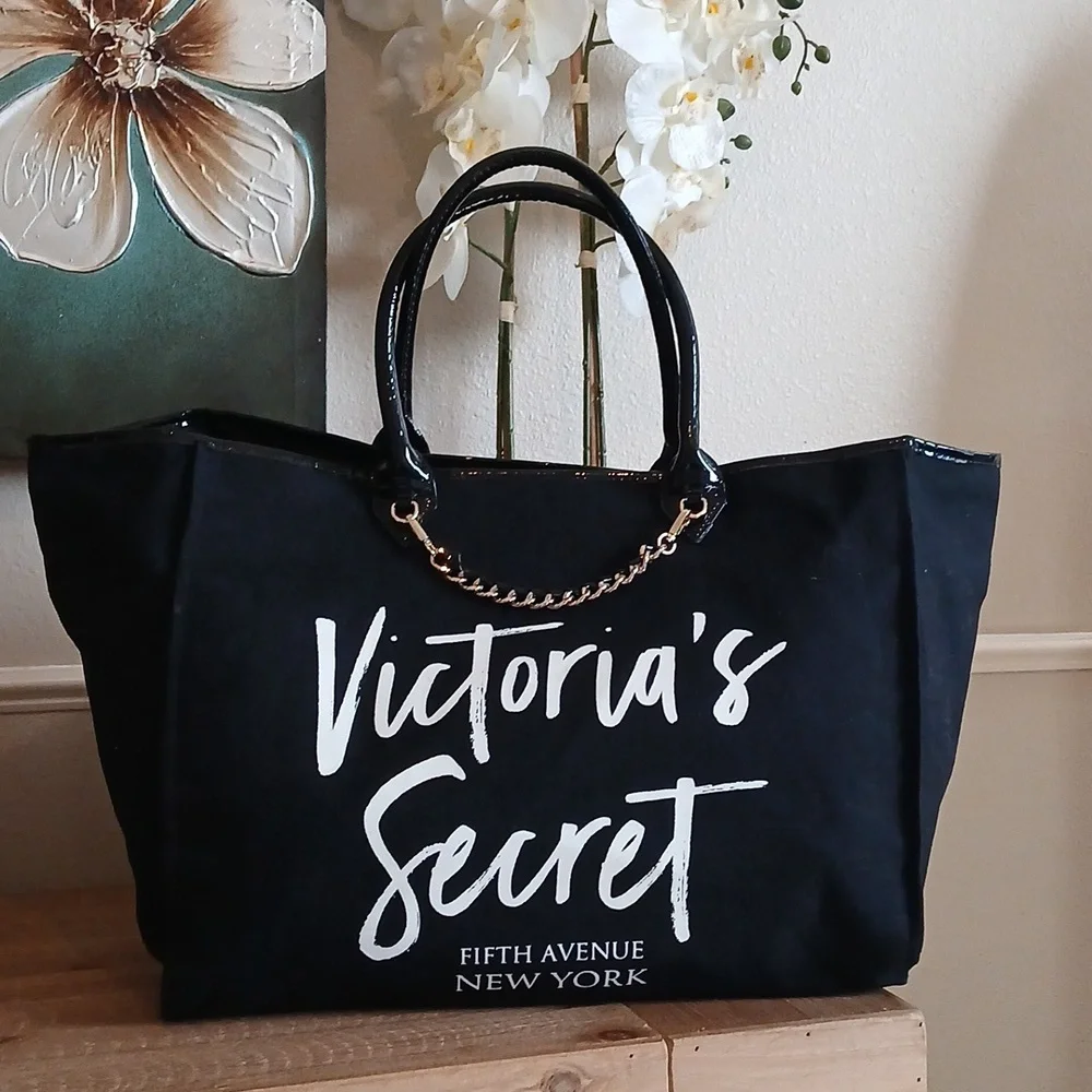 Victoria's Secret Large Fifth Avenue New York Weekender Tote Bag - Picture 3 of 17